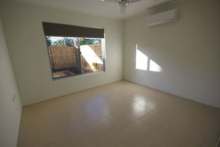 2/34 Ferntree Street, Kirwan - Photo 3