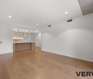 LUXURY APARTMENT IN THE HEART OF BRADDON - Photo 6