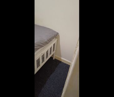 Room in a Shared House, Bluestone Road, M40 - Photo 1