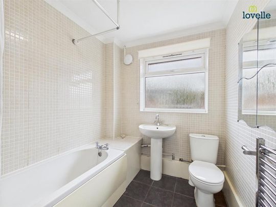 4 bedroom terraced house to rent - Photo 1