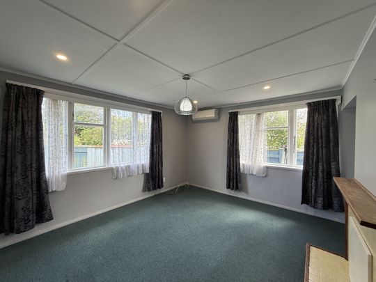 11 McBain Grove, Avalon - Photo 1
