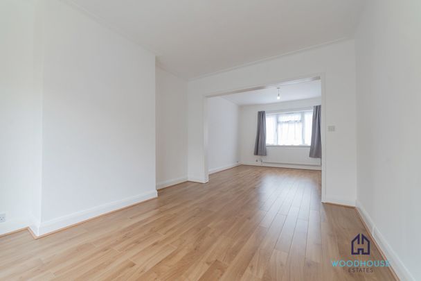 Lewis Crescent, London, NW10 - Five Bedroom Terraced House To Rent - £680pw / £2,950pcm - Photo 1