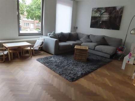 Ideale familie woning met 3 slaapkamers, bureau, tuin, garage en dubbele parkeerplaats in residentieel Wilrijk! - Photo 3