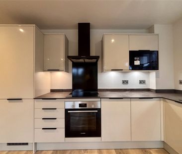 Windsor Way, Aldershot, Hampshire, GU11 - Photo 5