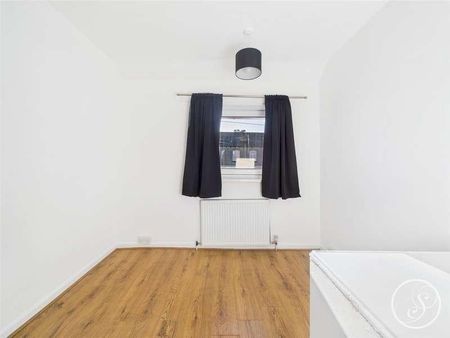 Barwick Road, Leeds, LS15 - Photo 4