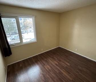 Townhome for rent $1650. 3 Bedroom/ 1.5 bathroom - Photo 1