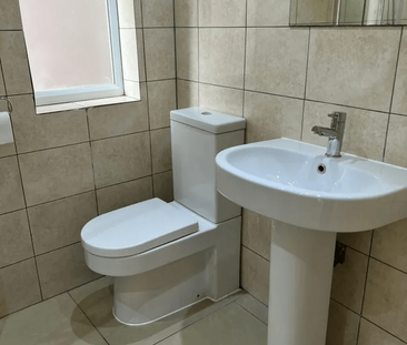 1 bedroom house of multiple occupation to rent - Photo 6