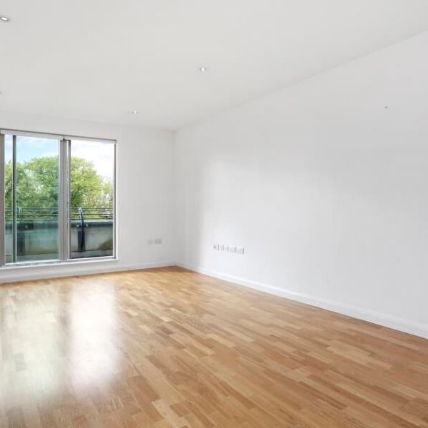 3 Bedroom Flat To Let - Photo 1