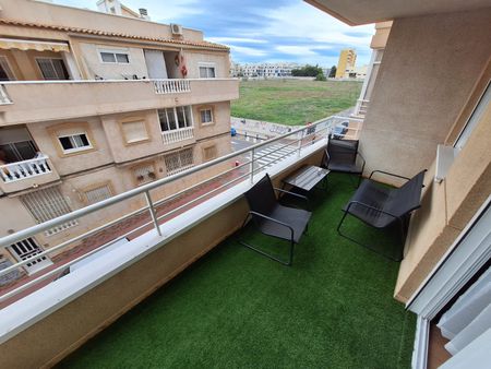 Ref.7702 Two-bedroom apartment in Torrevieja - Photo 3
