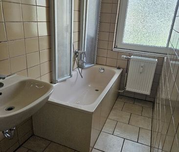 Bezugsfreie Mietwohnung mit ca. 62 m² Wohnfläche, 3 Zimmern und Balkon - Photo 6