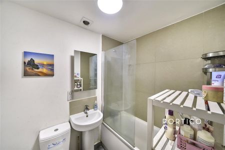 1 bedroom in a house share to rent - Photo 5