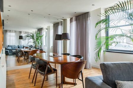 Buchanan Street - Photo 5