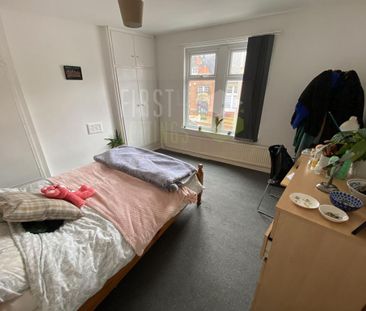 4 bedroom terraced house to rent - Photo 2