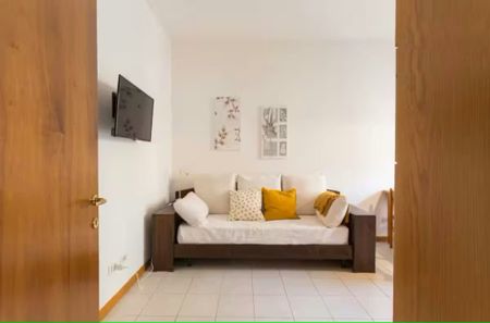 Via Giuseppina Lazzaroni, Milan, Lombardy 20124 - Photo 4