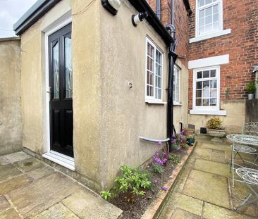 2 bedroom terraced house to rent - Photo 5