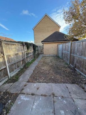 Battery Road, London, SE28 - Photo 1