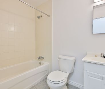 For Lease - 900 Glen Street Unit# 215, Oshawa, Ontario - Photo 6