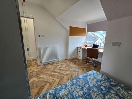 Room In Bed Ensuite House - Sherwin Grove, NG7 - Photo 2