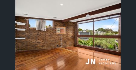 Lifestyle Living in the Heart of Albert Park - Photo 2