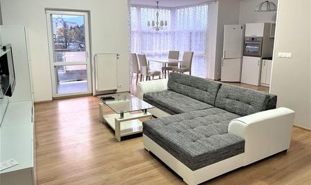 PRENáJOM 3 - IZBOVÝ BYT S PARKOVANÍM V EURO HOME - Photo 2