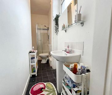 5 bedroom house to rent - Photo 2