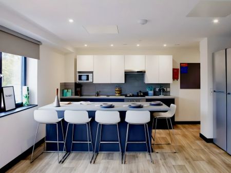 Silver En Suite - Photo 5