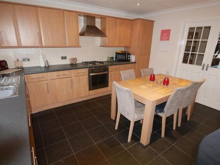 2 bedroom terraced house to rent - Photo 3