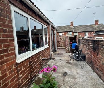 2 bedroom terraced house to rent - Photo 6