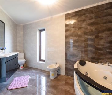 Vila apreciabila, 220 mp, teren 544 mp, confort si intimitat - Photo 5