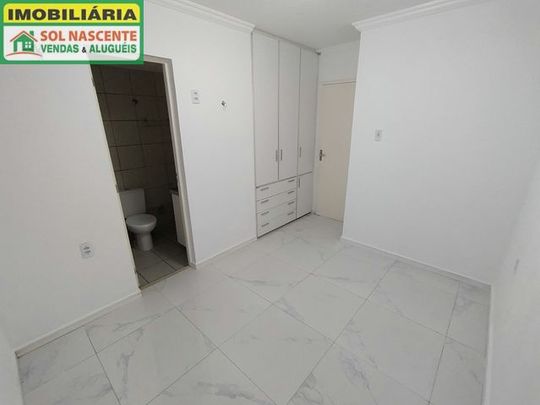 CASA MULTIFAMILIAR COND. FECHADO - Foto 1