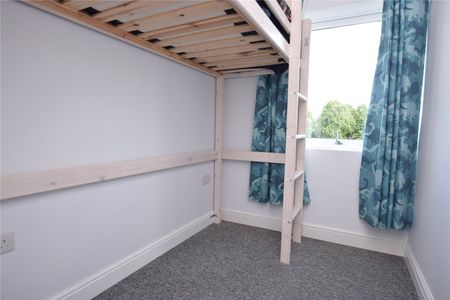 274, Broadway, Horsforth, Leeds, West Yorkshire, LS18 4EX - Photo 4