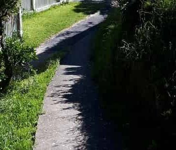 Sun, sky, views, clean, tidy, warm and dry! - Photo 3