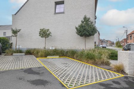 Nieuwbouwappartement met tuin in volledig aangelegd woonerf te Ettelgem - Photo 4