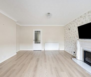 2 bedroom detached bungalow to rent - Photo 3