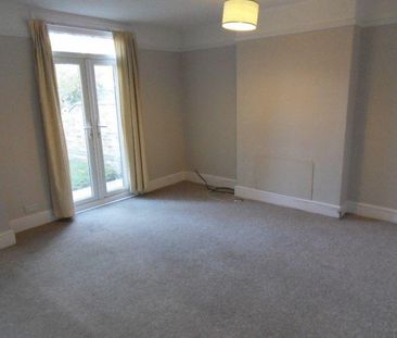 4 bedroom terraced house to rent - Photo 1