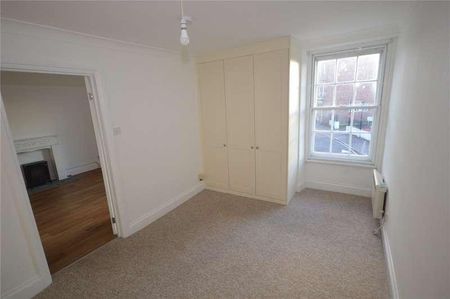 Clare House, Axminster, EX13 - Photo 4