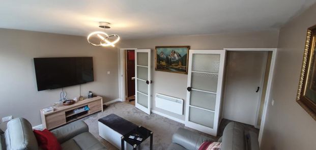 2 bedroom flat to rent - Photo 1