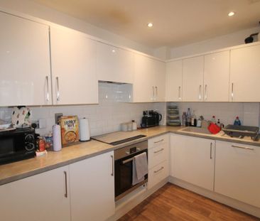 2 bedroom apartment to rent - Photo 2