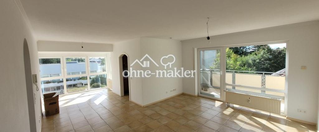 Helle 3-Zimmer-Wohnung mit Balkon und Tiefgarage in Bad Dürrheim - Photo 1
