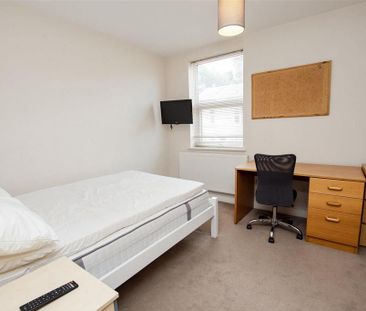 6 bedroom house to rent - Photo 3