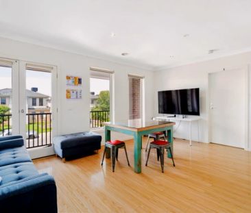 10 Auguste Avenue, Melbourne - Photo 1