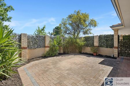 FANTASTIC VILLA IN PRIME LOCATION - Photo 5