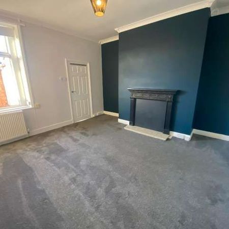 3 bed flat to rent in Rawling Road, Gateshead, NE8 - Photo 4