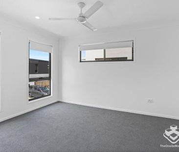 Brand new townhouses, 3bed+study & AC - Photo 3