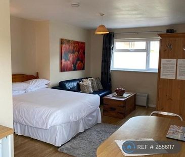 Studio to rent - Photo 6