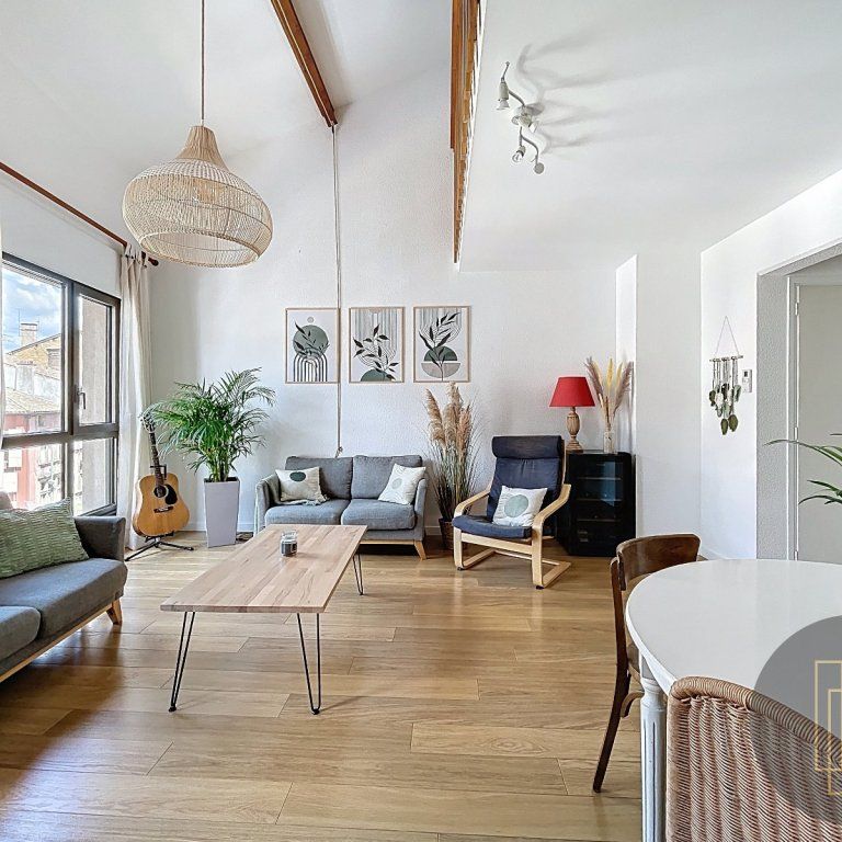 Location Appartement 3 pièces 82m² VILLEFRANCHE SUR SAONE 69400 - Photo 1