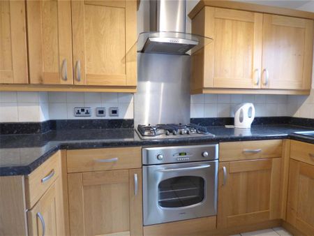 2 bedroom semi-detached house to rent - Photo 4