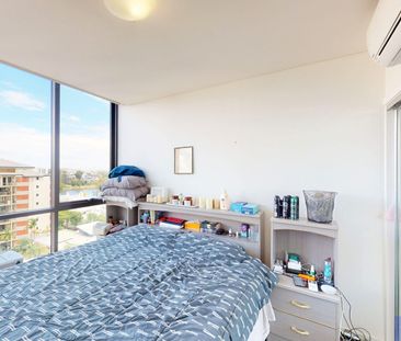 FOR LEASE: FULLY FURNISHED MODERN APARTMENT WITH STUNNING RIVER AND... - Photo 3