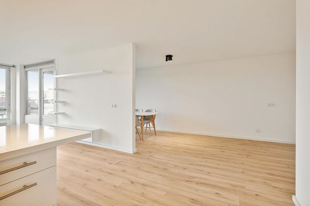 Pieter Calandlaan 714 - Photo 1