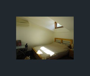 STUNNING THREE-BEDROOM SEMI IN A QUIET LOCATION - Photo 5